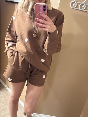 Brunette The Label Brown Crewneck & matching shorts